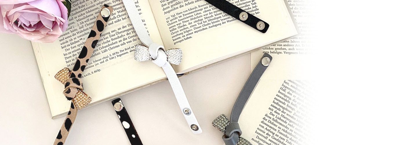 Twist ribbon bracelet